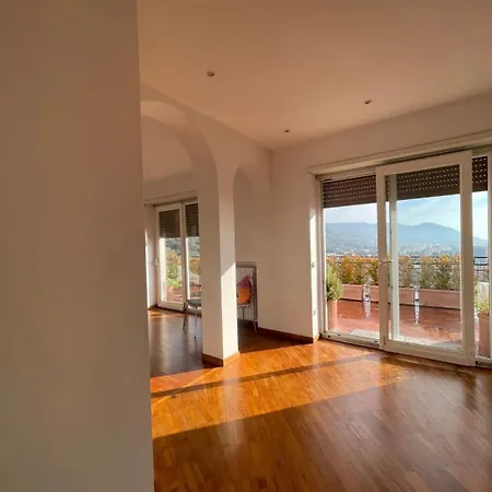 Slow Light Apartment *